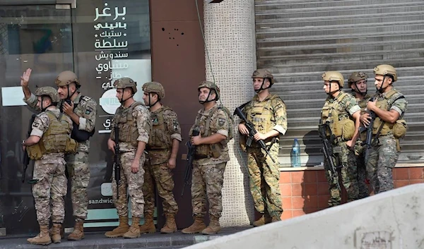 Lebanese Army soldiers in Tayouneh on October 14, 2021