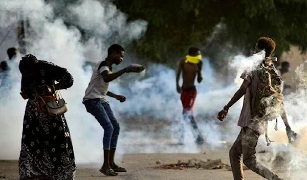 Central Committee of Sudanese Doctors: A protester was shot dead in Omdurman (AFP)