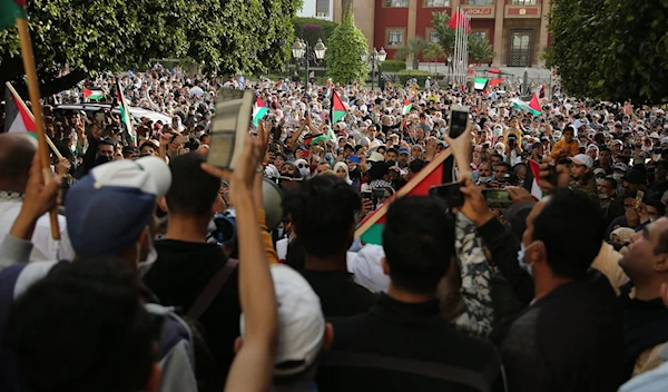 The Moroccan Front for Support of Palestine has organized a protest in front of the Moroccan parliament