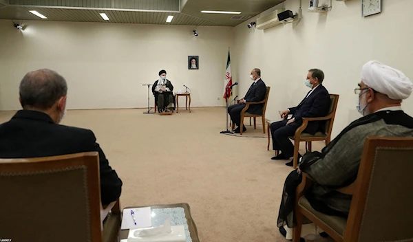 Iraqi Prime Minister Mustafa al-Kadhimi meeting with Sayyed Ali Khamenei in June 2020 (Archive)