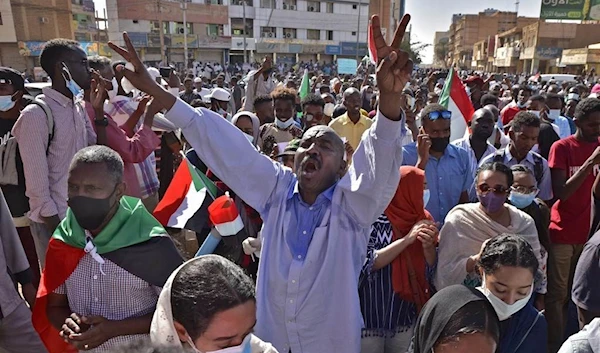 Several Sudanese cities witness demonstrations rejecting the military coup (AFP)