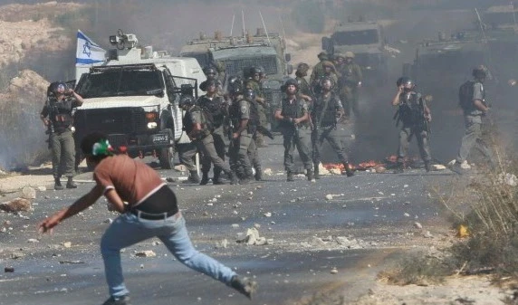 Palestinian Killed by Occupation Forces in Beita, Violent Clashes in Qalandia