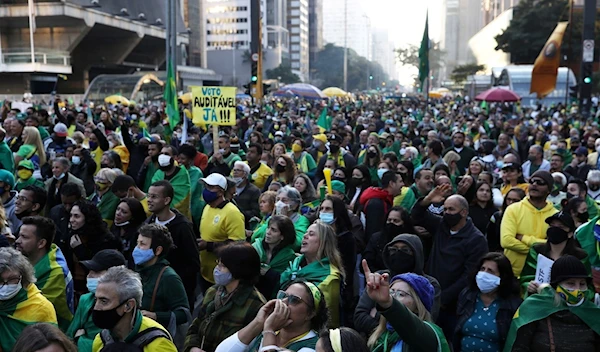 Bolsonaro supporters try to advance towards the Brazilian Congress