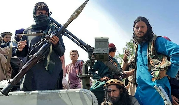 Taliban deploys its members in Kabul and the airport premises