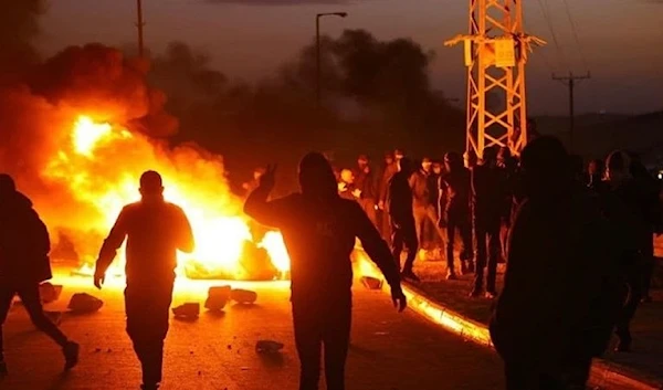 Palestinian protest Israeli assaults at Saawa - Al-Atrash junction in Al-Naqab