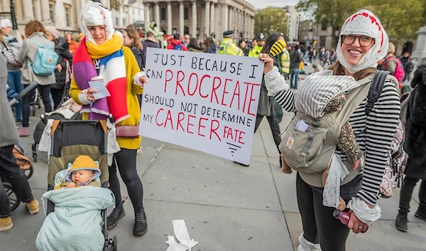 Protesters at the 2017 March of the Mummies (GB photos)