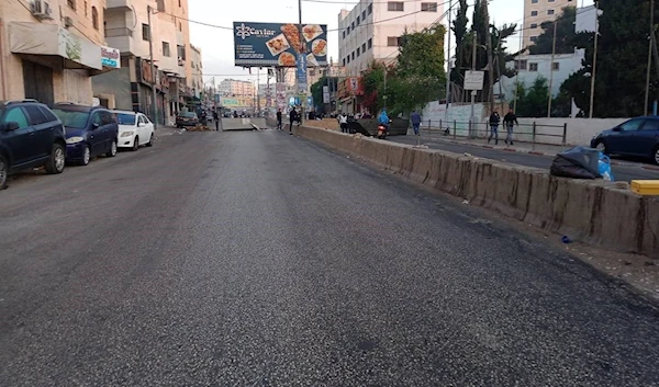 Shuafat camp and Aanata respond to Israeli siege on camp with open str