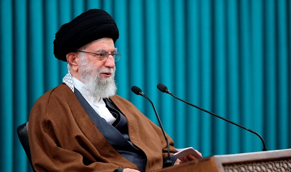 Khamenei praises Iran academics, elites as most precious assets