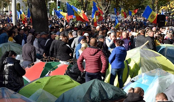 Over 90,000 protesters join opposition rally in Chisinau - Organizers