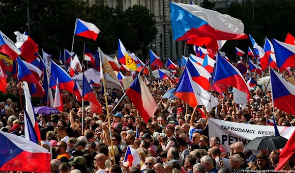 Czech protesters call for new government and direct gas talks with Russia.