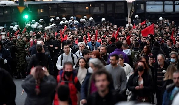 Greek protesters burn US flag on Polytechnic uprising anniversary