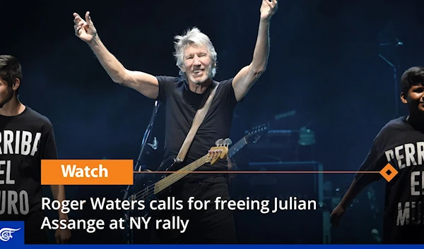 Roger Waters calls for freeing Julian Assange at NY rally