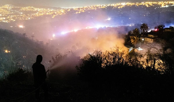 Chile firefighters battle to contain devastating blaze in Vina del Mar