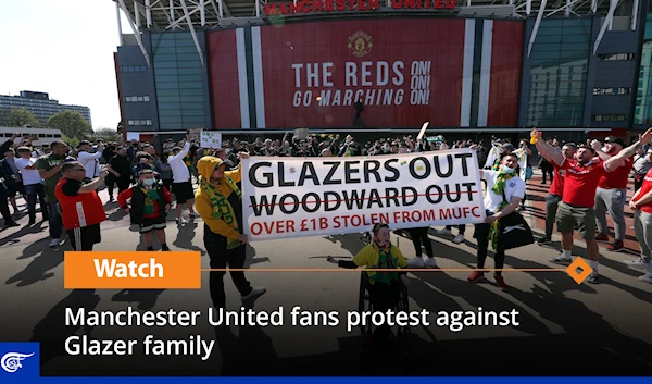 Manchester United fans protest against Glazer family