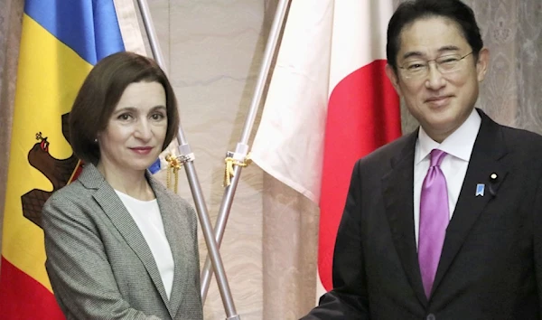 Moldovan President Maia Sandu and Japanese Prime Minister Fumio Kishida (Kyodo)