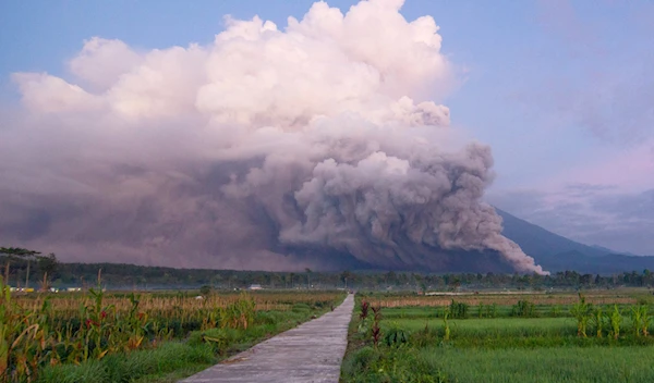 Volcano on Indonesia's Java awakens a day after intense earthquake