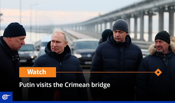 Putin visits the Crimean bridge