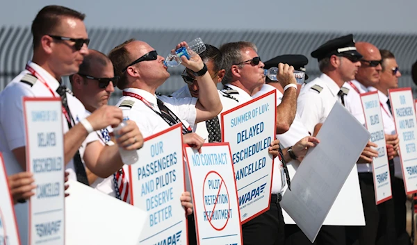 Airline pilots on strike in Texas (Dallas Morning News)