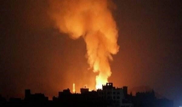 Saudi coalition bombs Yemen's Ministry of Communications in Sanaa