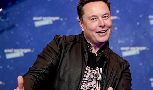 Elon Musk advises his Twitter users to read more.