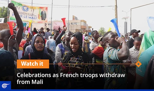 Celebrations as French troops withdraw from Mali