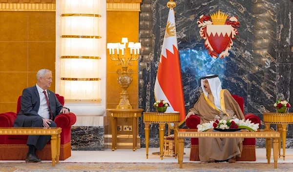 Gantz meets King Hamad bin Isa Al Khalifa in Bahrain