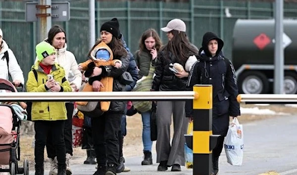 Ukrainian refugees on Polish borders