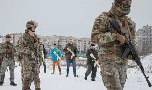 Ukrainian Azov Batallion forces