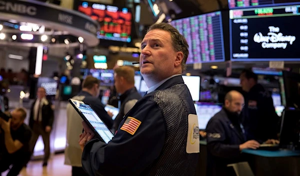 US stocks continue their downward trend as oil prices hit $130 per barrel