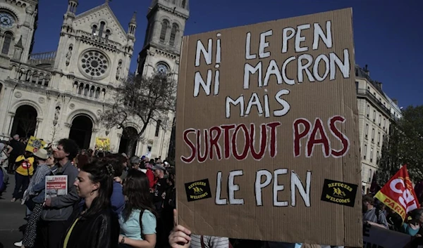 9,000+ people attended anti-far right protest in Paris