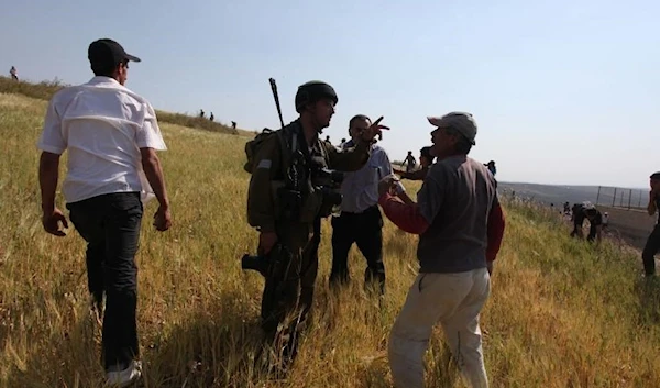 Israeli settlers storm Jabal Aybal