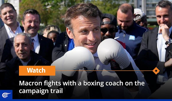 Macron fights with a boxing coach on the campaign trail