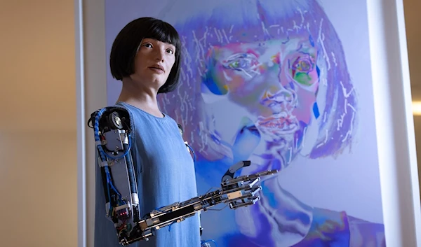 Robot Ai-Da first robot to paint like artist