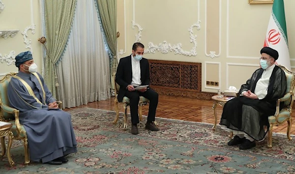 President Ebrahim Raisi with the Secretary-General of the Oman Ministry of Foreign Affairs as the special envoy of Oman's Sultan on August 4, 2021 (Archive)