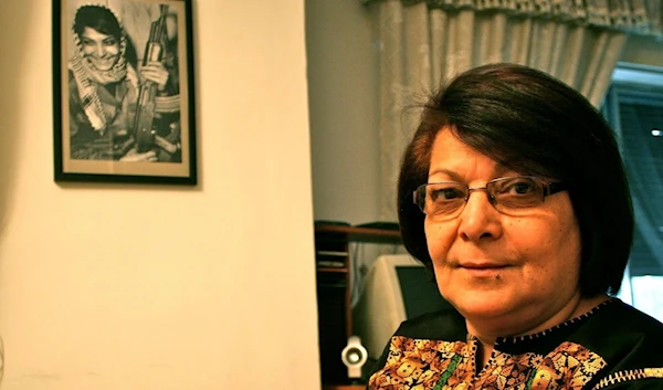 Leila Khaled congratulates Japanese fighter Shigenobu on her freedom