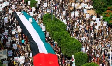 Yemeni demonstrators take part in a protest to express solidarity with Palestinians, in the capital Sanaa (AFP)