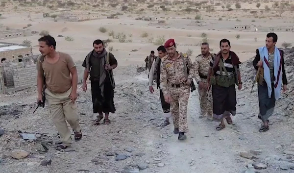 Yemeni Armed Forces spokesperson Brigadier General Yahya Saree during an inspection tour on the Juba and Balaq fronts.