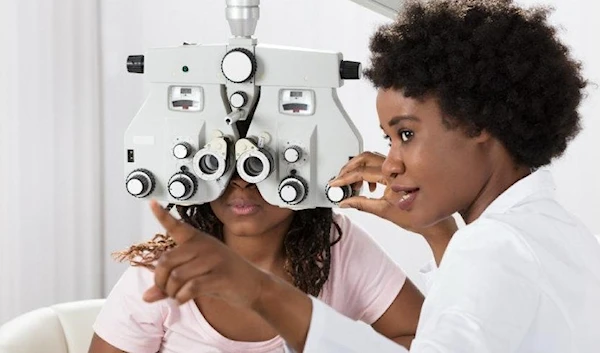 A non-invasive eye examination, combined with other information could predict risk of heart attack