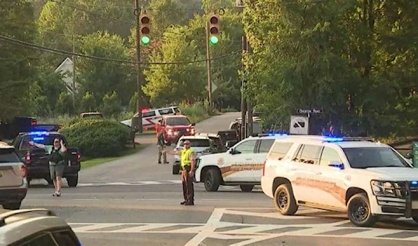 Police and emergency services respond to the scene of a shooting at St.Stephen's Episcopal Church in Vestavia Hills, Ala., June 16, 2022 (NSB)