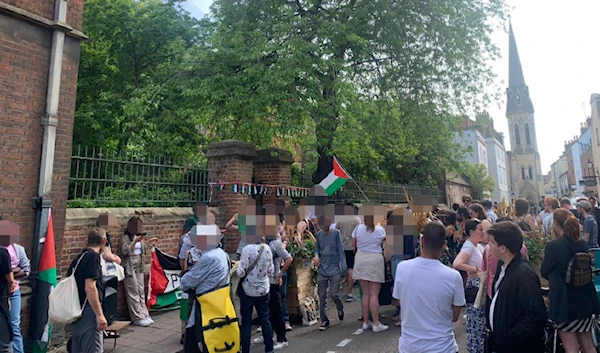 Protesters gather outside the Oxford Union’s main entrance before Hotovely’s planned address on Thursday afternoon. (Oxford Student)