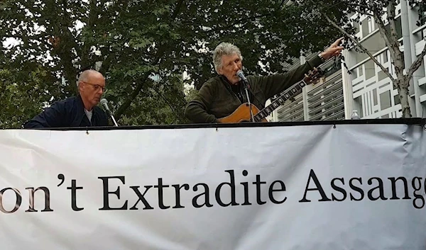 Pink Floyd's Roger Waters demands freeing Assange at Washington rally