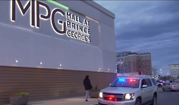 Police arrive at the Mall at Prince George's (NBC4)