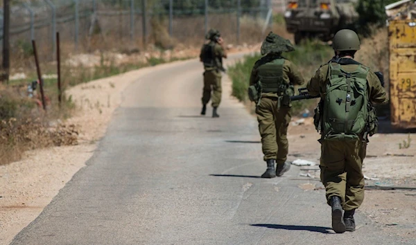 IOF arrest 3 Palestinians in Silwad, east Ramallah