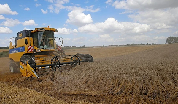 The areas warned suffer from a deficit of moisture in the soil while those under alert risk stressed vegetation.