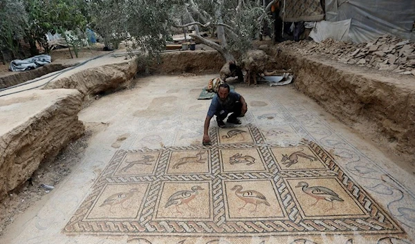 Gaza: Farmer discovers Byzantine-era mosaic