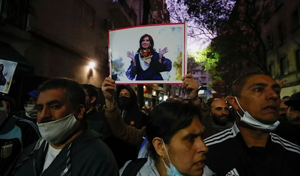 Argentinians protest in the thousands in support of Vice President Cristina Fernandez de Kirchner (Reuters)