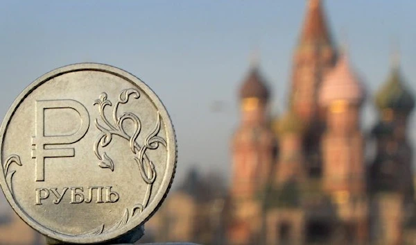 Euro plunders against Rubles in Moscow exchange, reaching a 2014 low