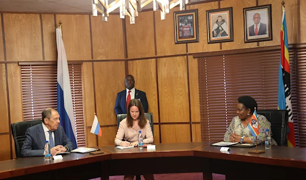 Minister of Foreign Affairs Thulisile Dladla receives Russian Federation Foreign Minister Sergey Lavrov at the Cabinet Offices ( Eswatini Ministry of Foreign Affairs & International Cooperation)