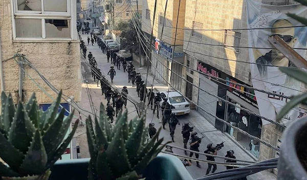 Over 300 IOF soldiers raid Shuafat refugee camp in occupied al-Quds (Social Media)