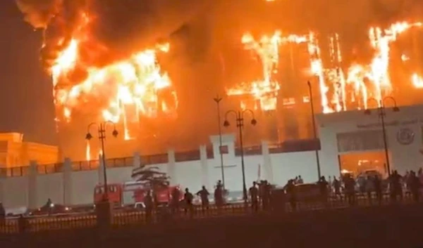 Egypt's Ismailia police HQs engulfed with fire (Social media)